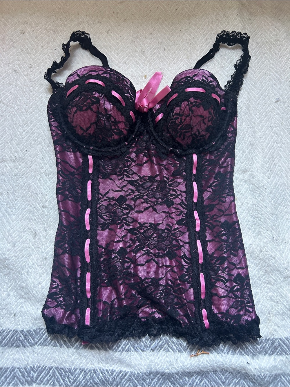 Black Lace Over Pink Bustier Camisoles Fredrick’s size medium m